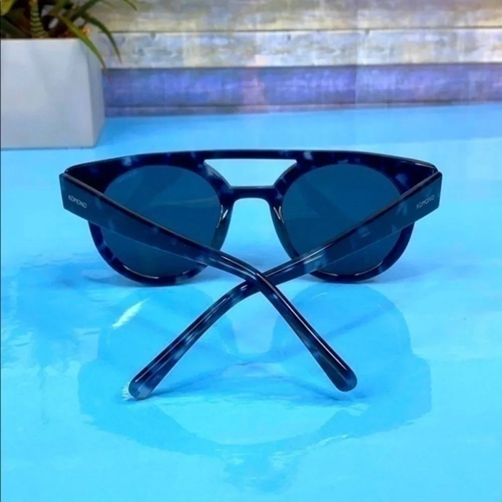 Men’s KOMONO Black Blue Sunglasses NEW🌴